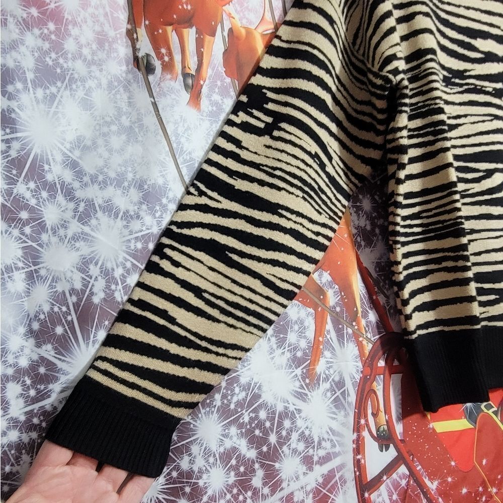 WAYF Sweater - Picture 2 of 8